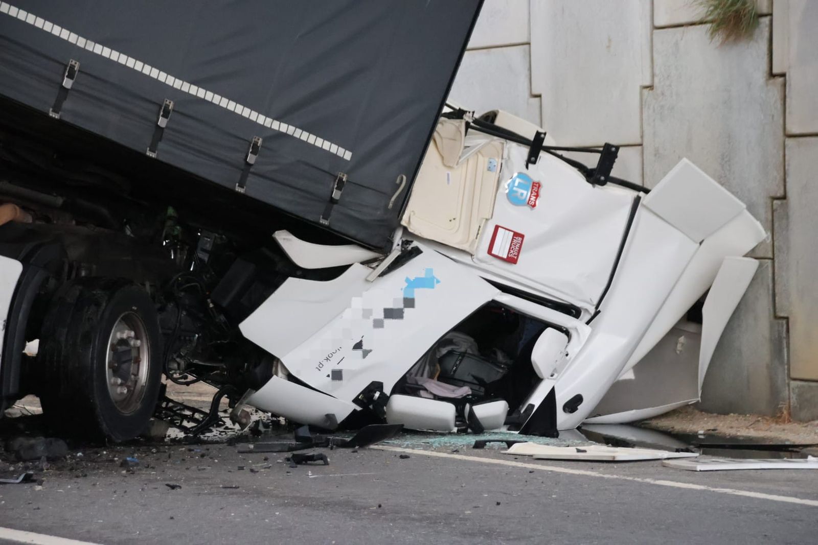 whatsapp-image-2024-05-17-at-09-10-09