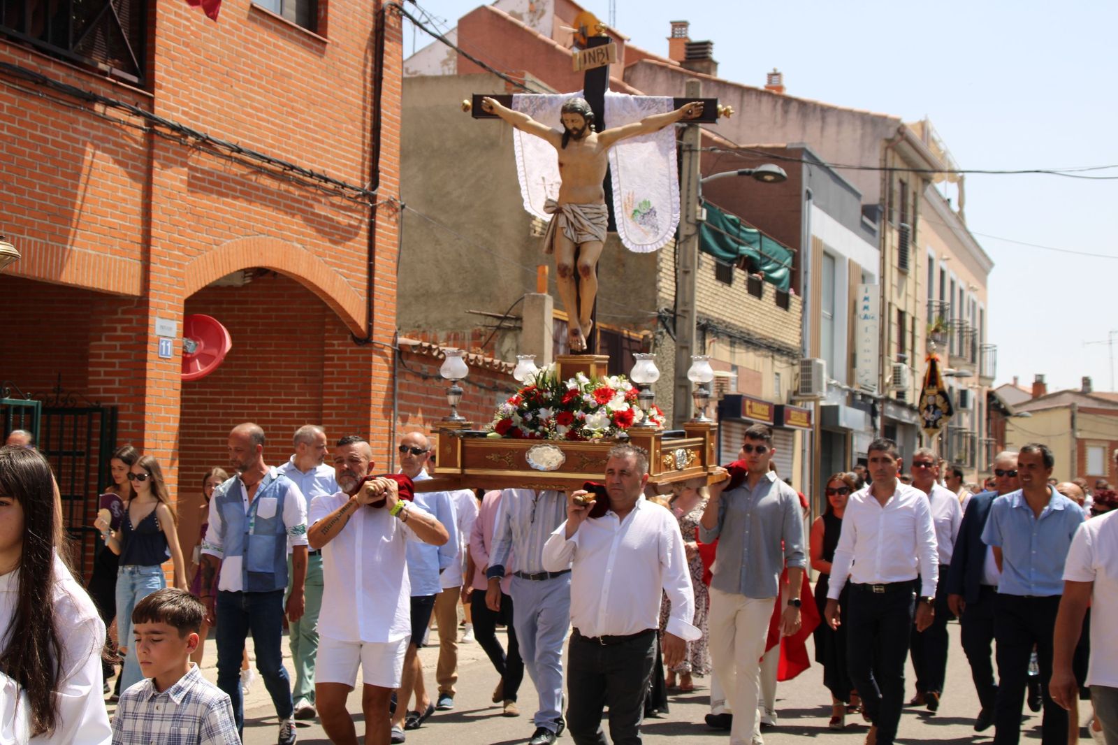 Procesión en honor al Cristo de las Batallas en Castellanos de Moriscos