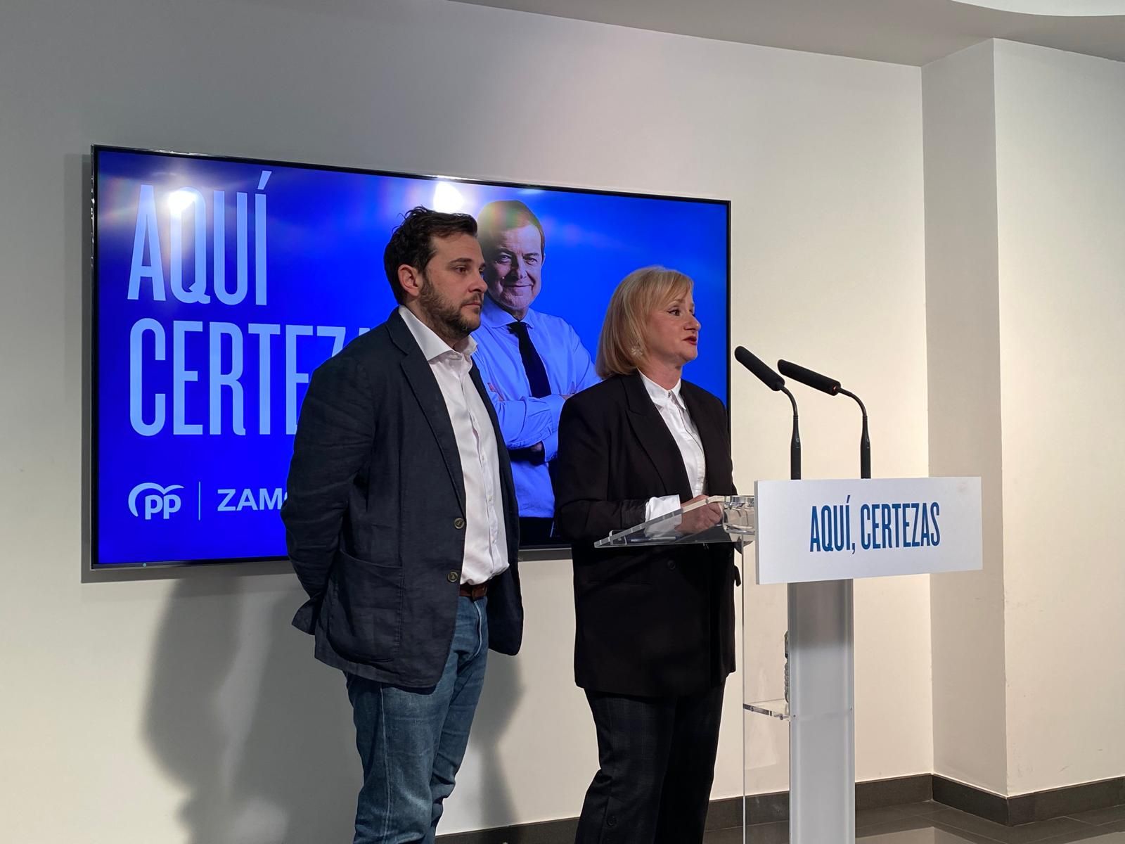 Víctor López de la Parte y Leticia García durante la presentación de la campaña