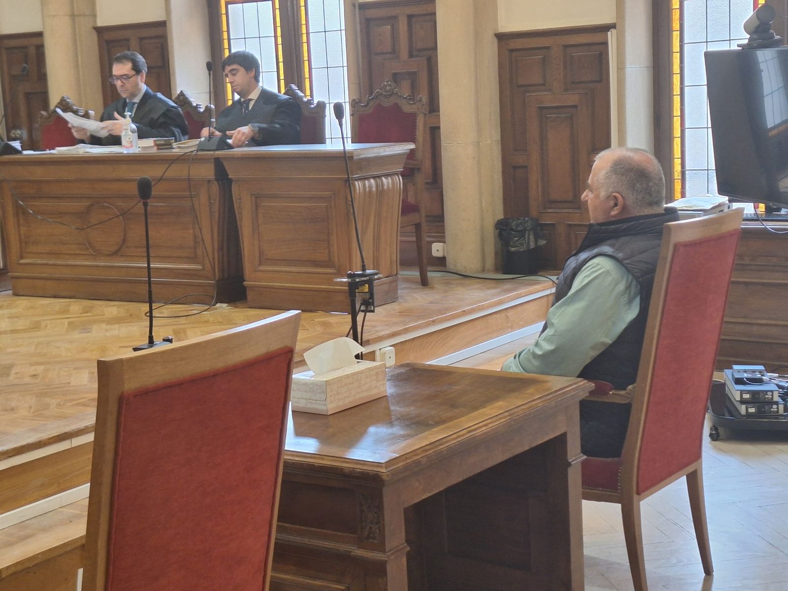 Julian Martín, alcalde de Villarino, declara en la Audiencia Provincial (8)