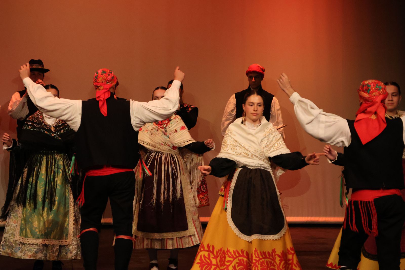 el-bolero-en-el-teatro-principal-8