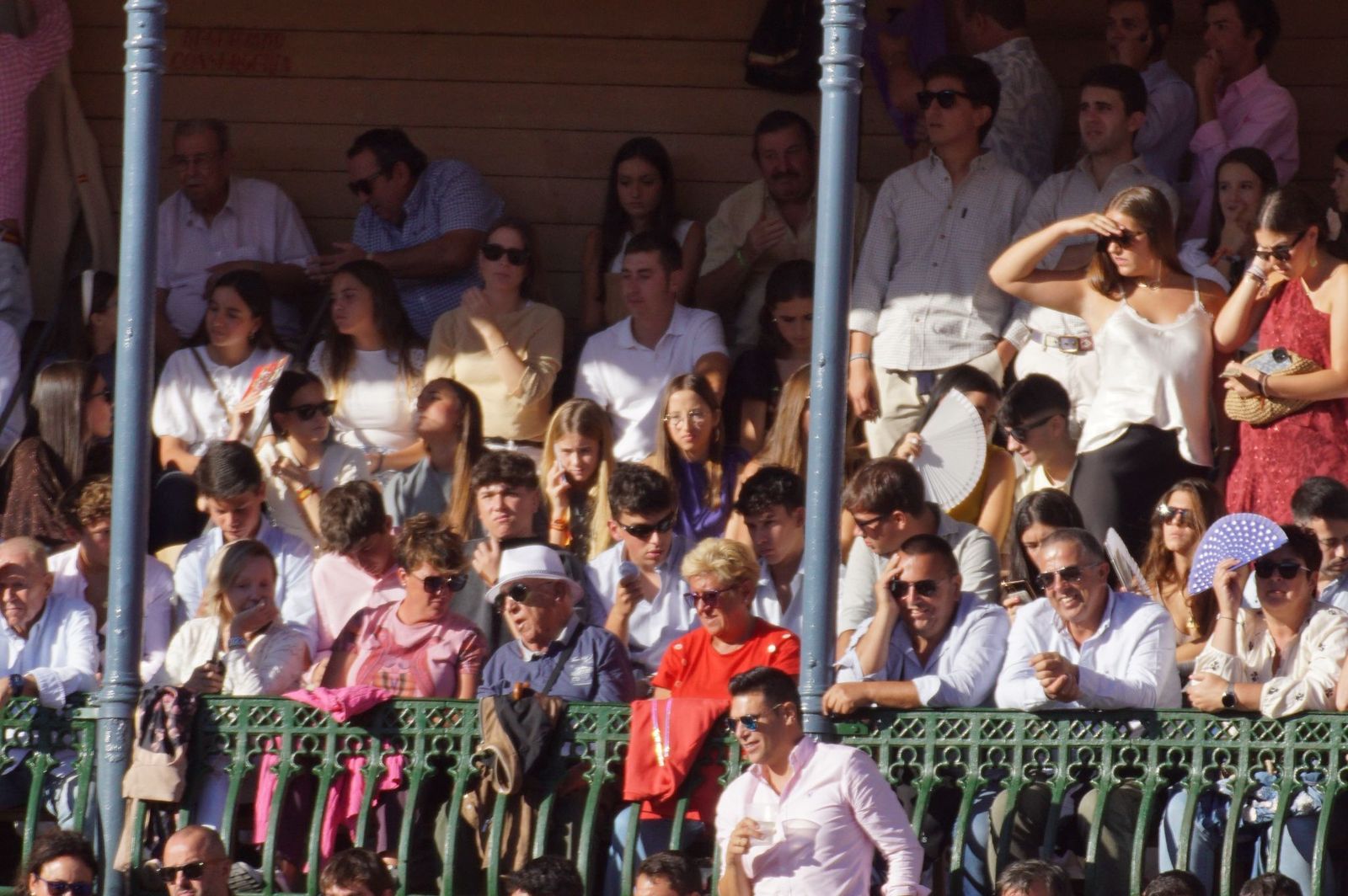 Así ha vivido la afición salmantina el adiós a la feria desde los tendidos: imágenes del ambiente en la corrida concurso