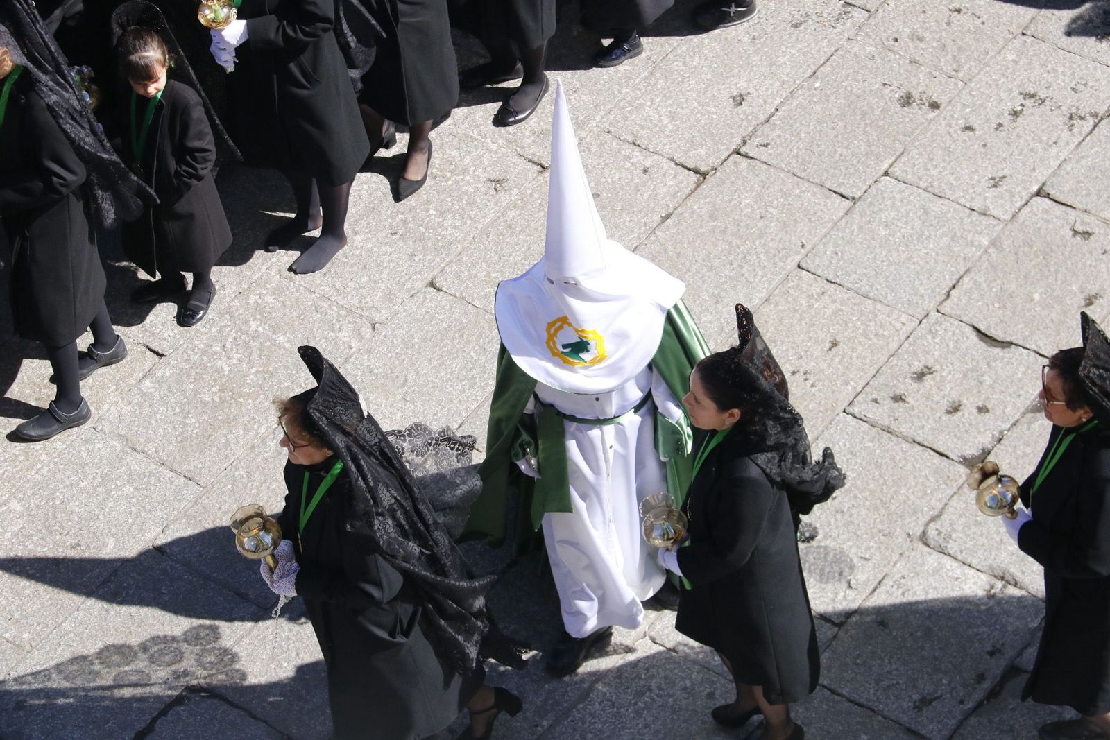 procesion-de-la-virgen-de-la-esperanza-2025-foto-victor-garrido-12