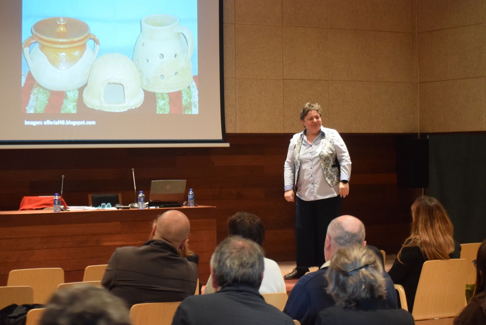 conferencia-sobre-la-importancia-del-cordero-en-las-religiones-13