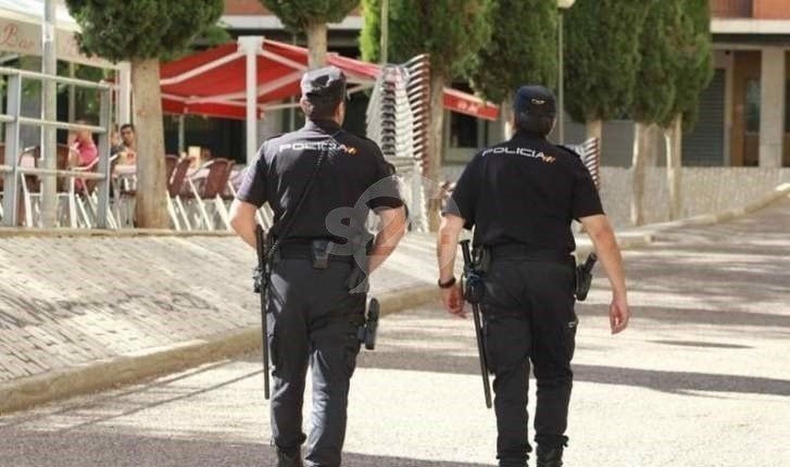 Herido tras recibir un bastonazo en una discusión en la plaza de Barcelona