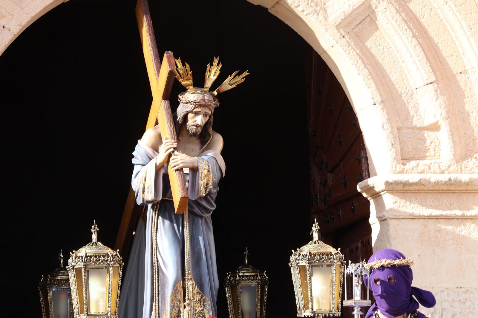 Revive las imágenes de la procesión del Santo Entierro en Fuentesaúco