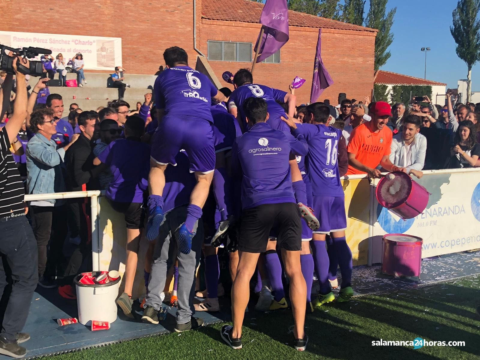 A4A4C10B 5629 4B5E A460 7ADC94D38AF8