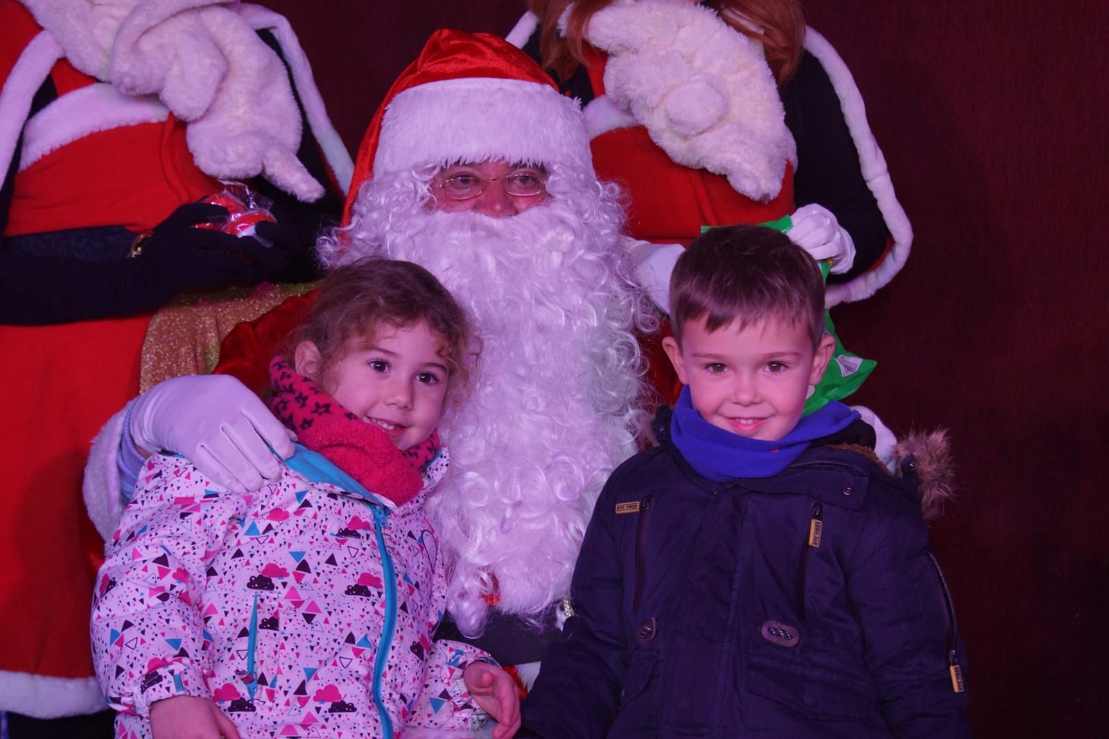 El Encinar recibe la visita de Papa Noel