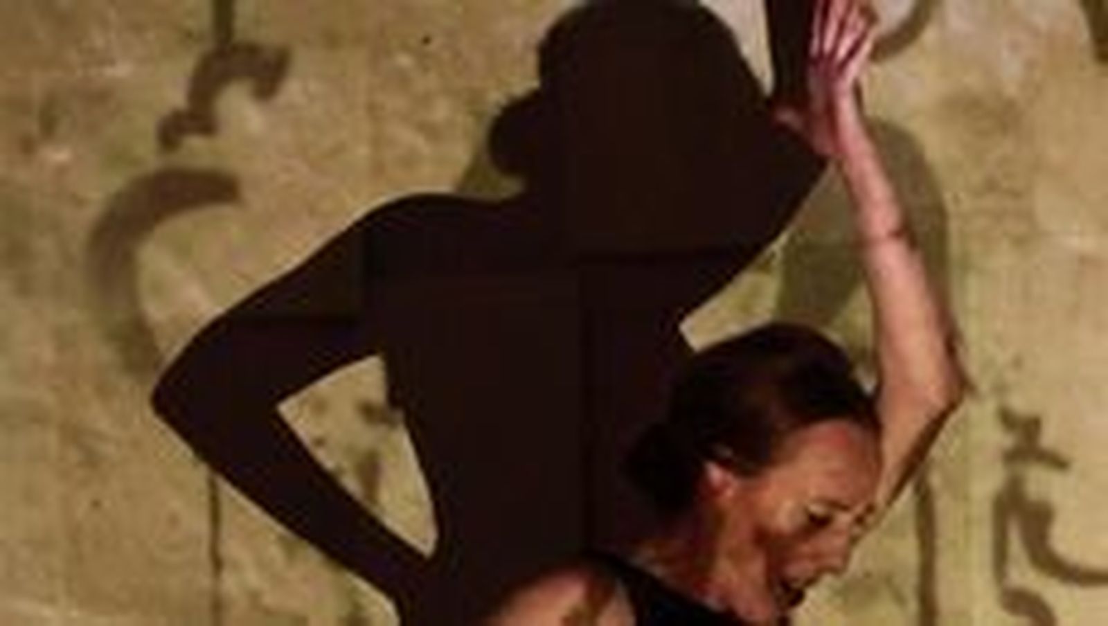 La bailarina Eva Peña y el fotógrafo Víctor L. Gómez llevan a escena ‘Eclipse’ el 15 de mayo