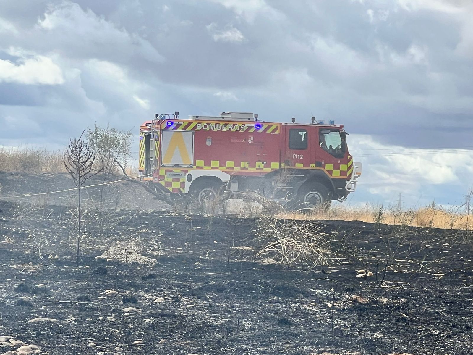 Incendio en unas tierras en Chamberí