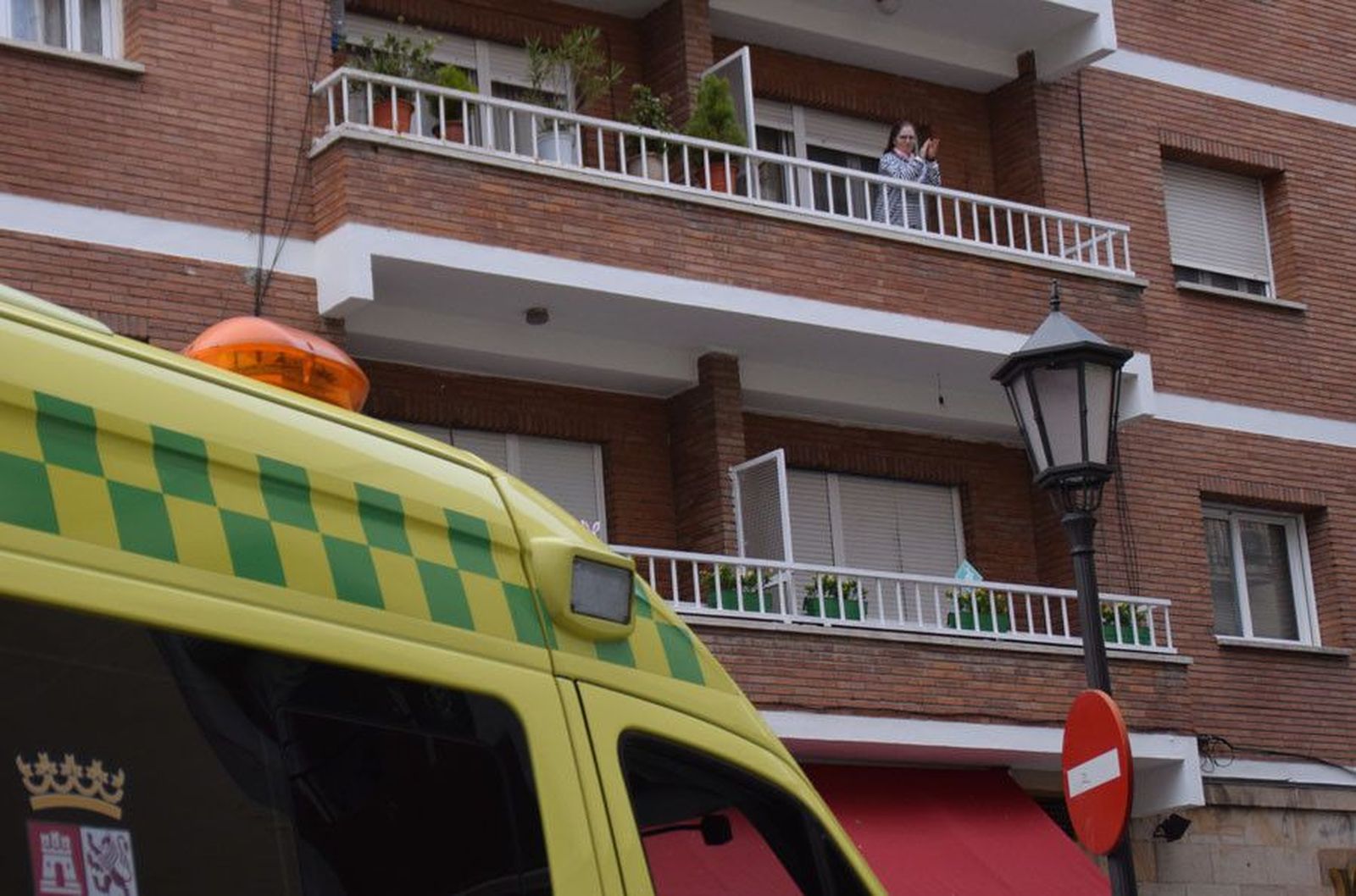 Aplauso sanitario balcon