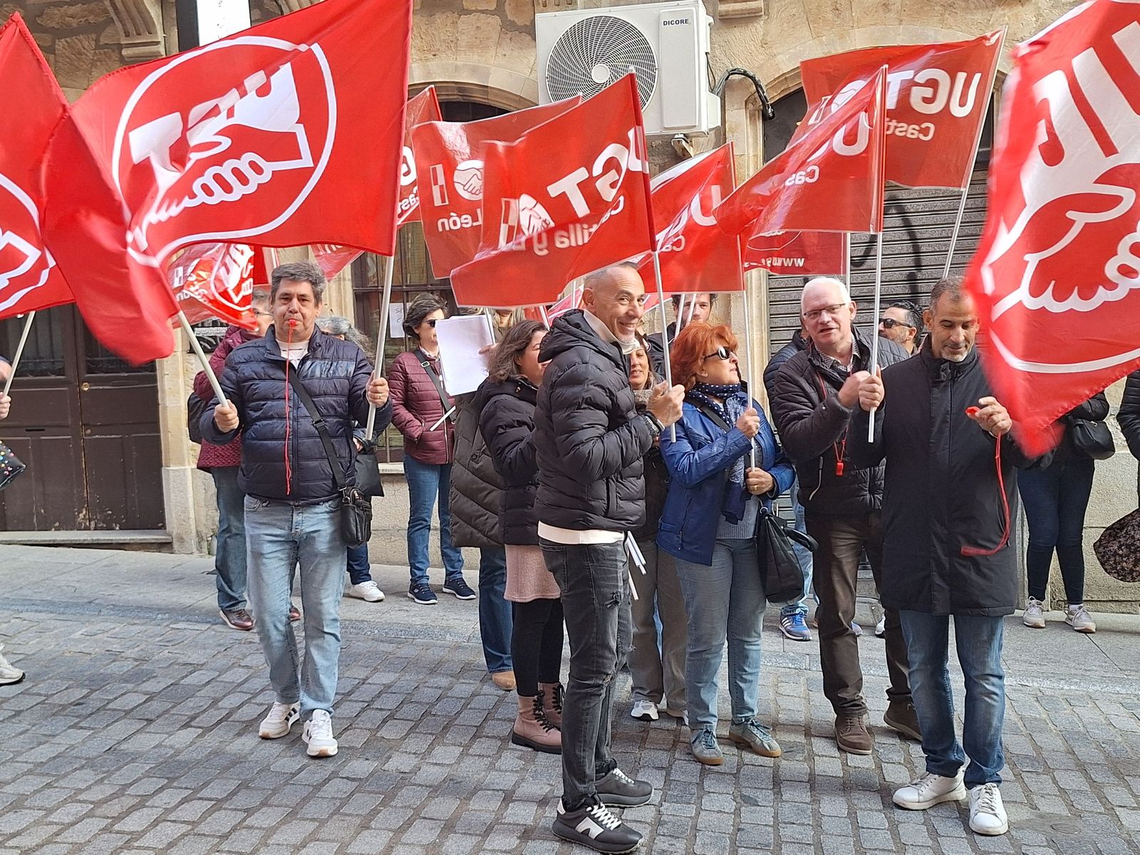 Protesta trabajadores de la Diputación