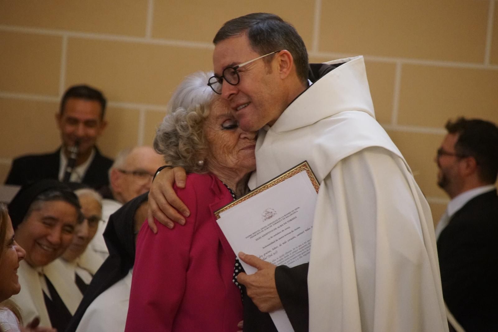 Alba nombra hijo adoptivo al prior Miguel Angel González  (46).jpeg