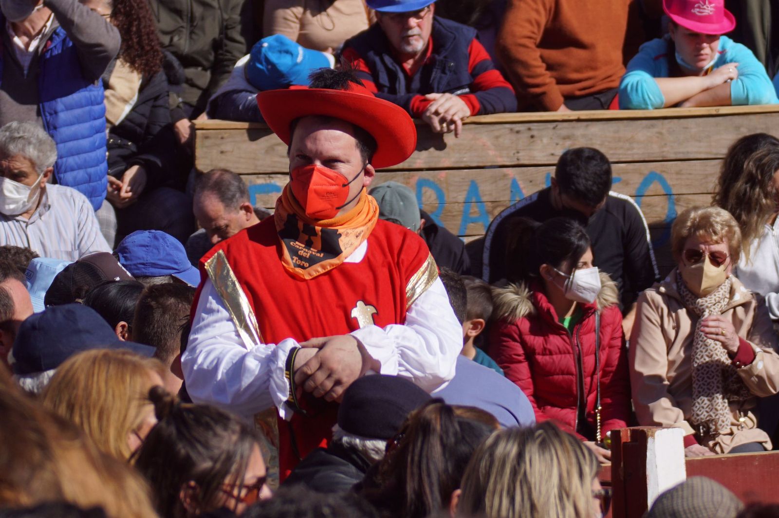 encierro-capea-y-ambiente-en-ciudad-rodrigo-en-este-lunes-de-carnaval-58