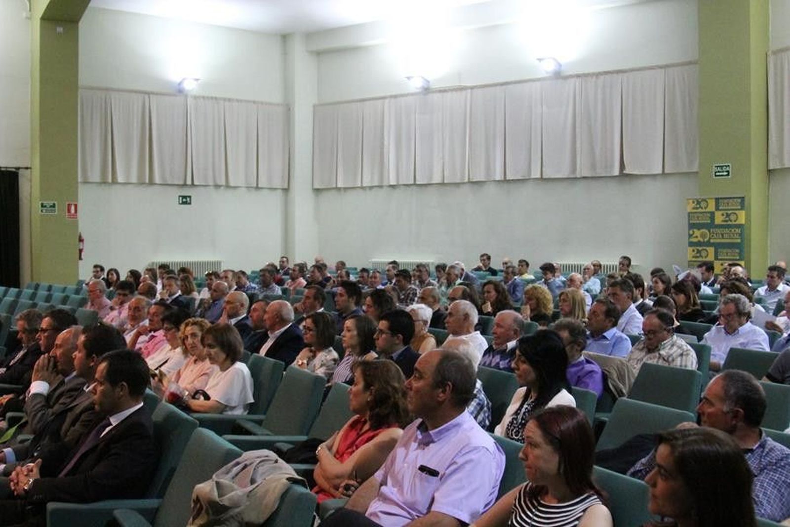 Cajarural caja rural zamora asamblea cuentas paraninfo universitario charla (4)