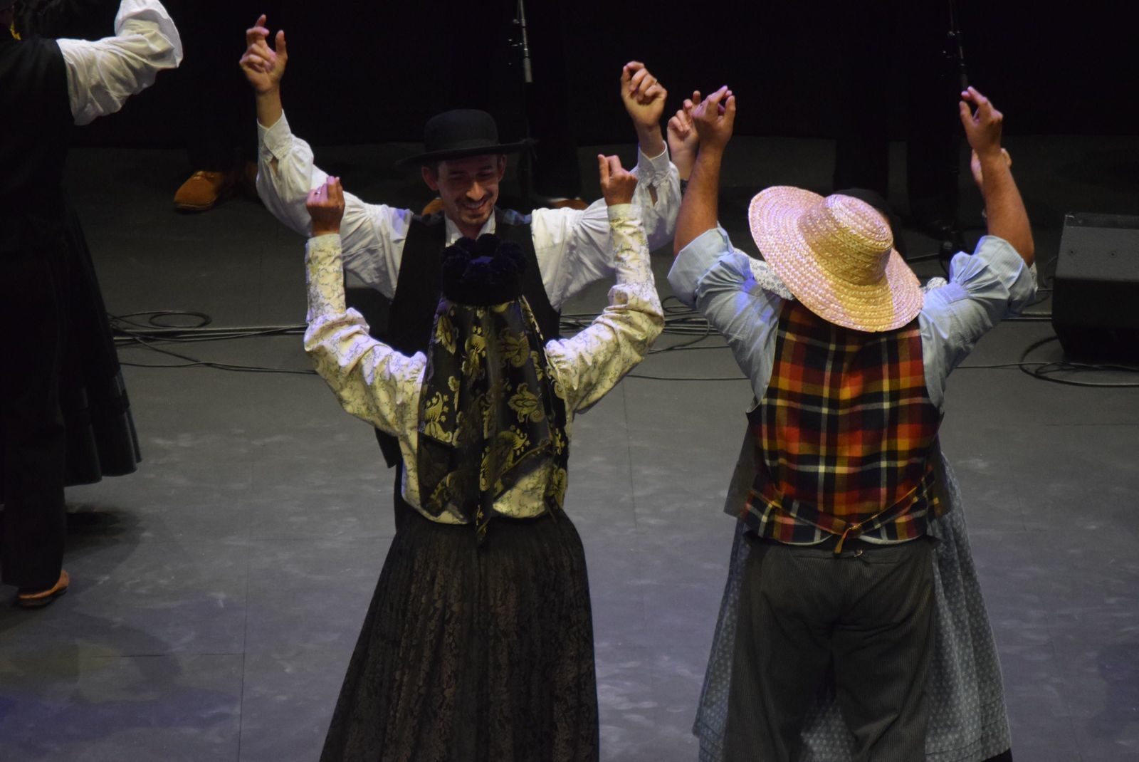 gala-de-clausura-del-festival-internacional-de-folklore-de-zamora-13