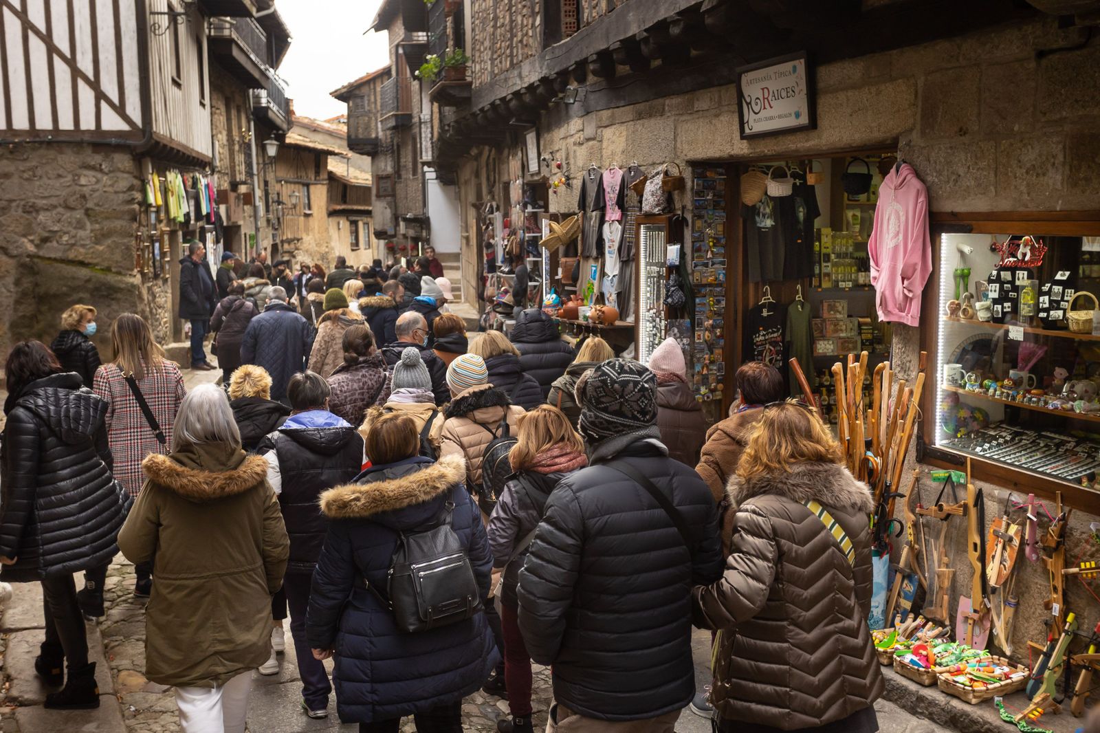 Turistas en La Alberca durante el periodo vacacional. Foto ICAL
