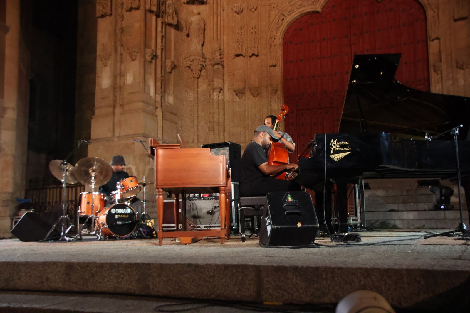 Concierto de jazz del grupo Sullivan Fortner y Peter Bernstein en el Patio Chico de Salamanca