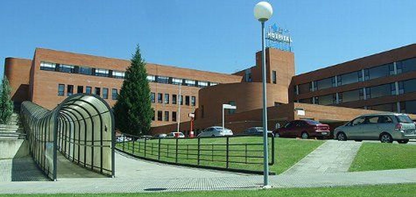 El Hospital del Bierzo adquiere por 95.000 euros un ecógrafo de altas prestaciones