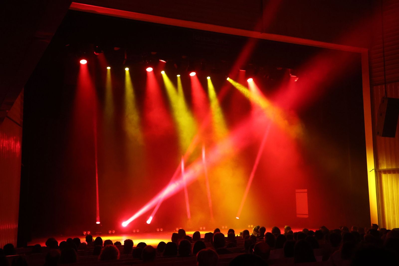 GALERÍA | La 'Increíble' magia inunda el Ramos Carrión