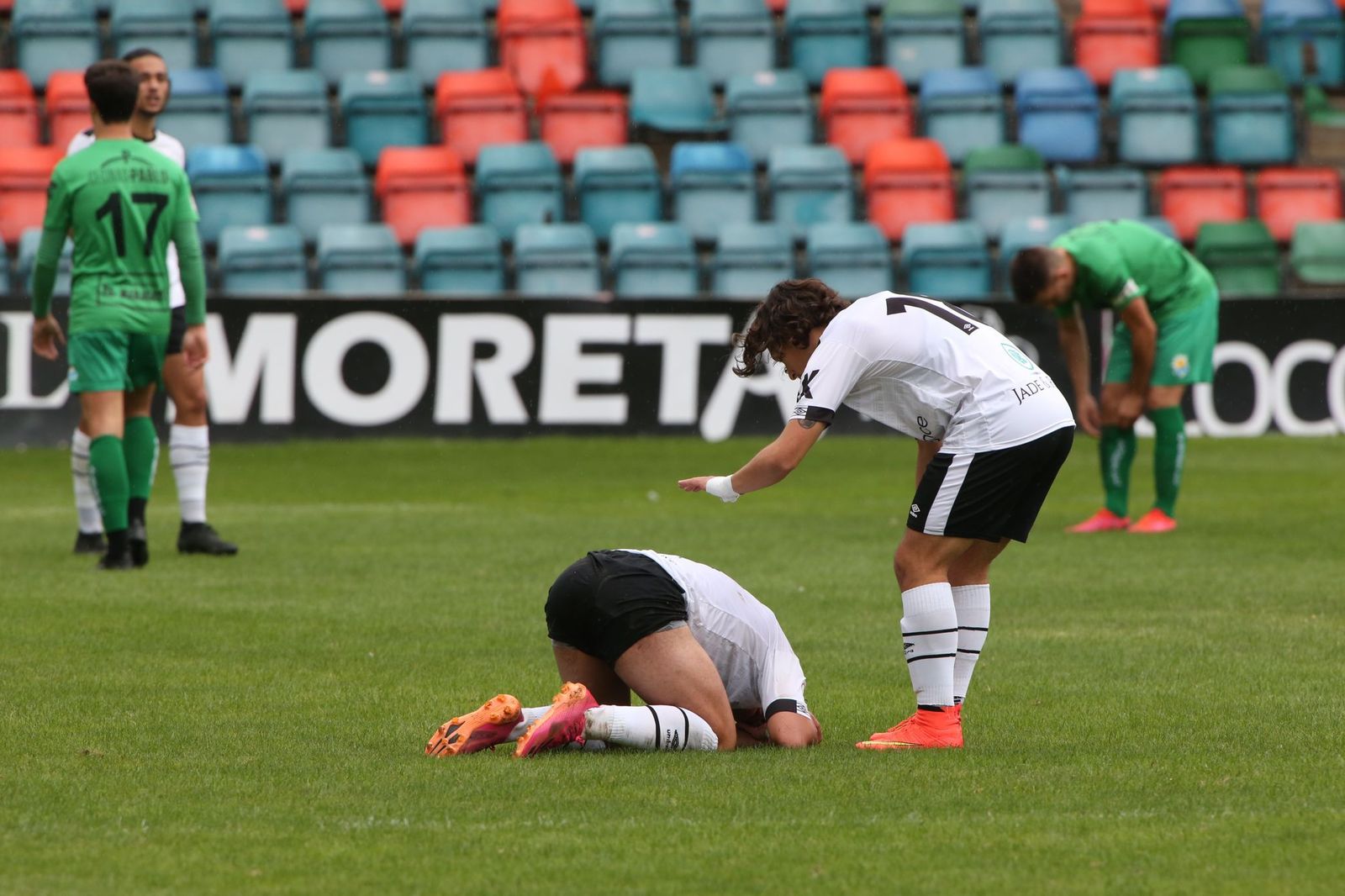 Imagen del duelo entre Salamanca CF UDS B y el Atlético Astorga / FOTO SALAMANCA24HORAS.COM Imagen del duelo entre Salamanca CF UDS B y el Atlético Astorga / FOTO SALAMANCA24HORAS.COM