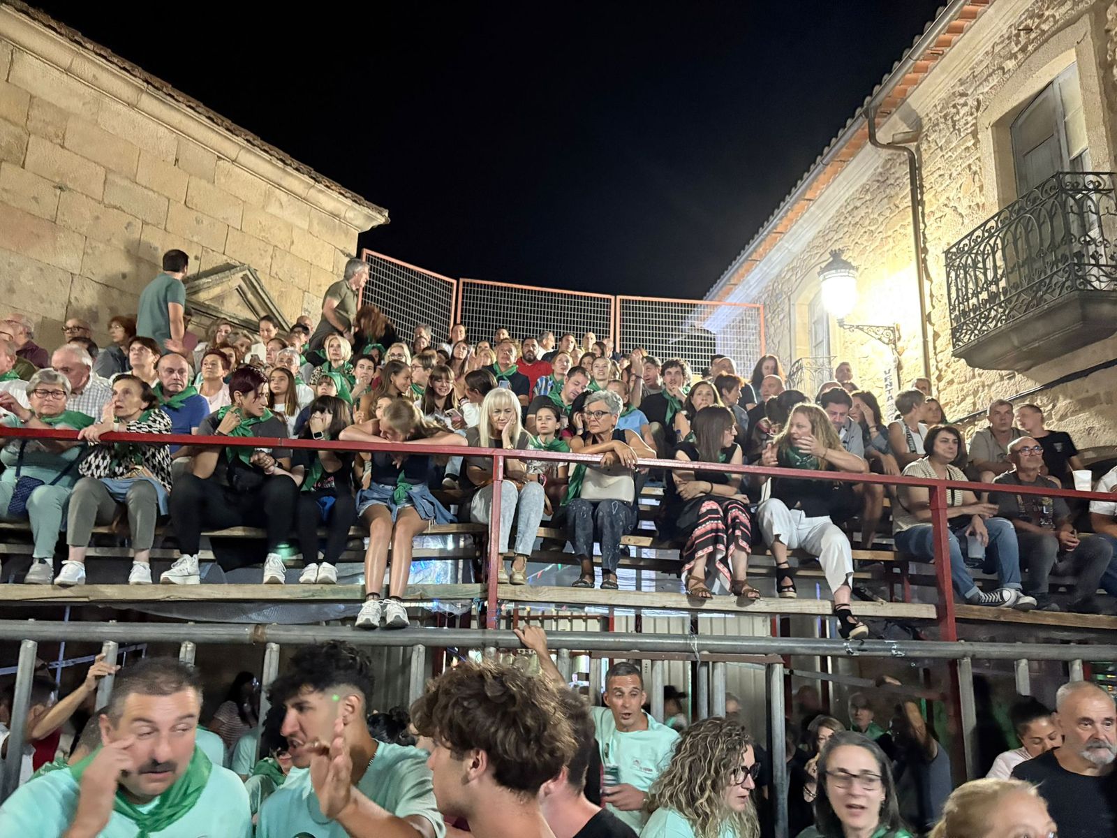 Desfile de peñas de Aldeadávila