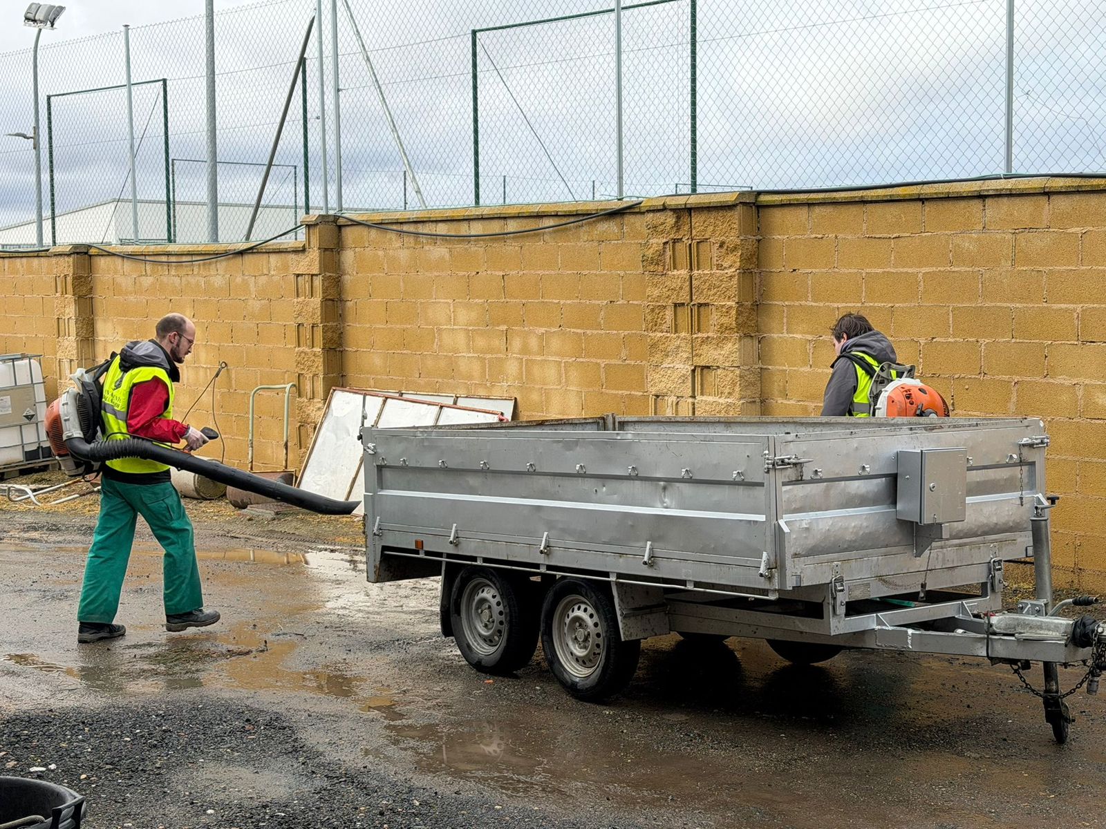 Villamayor refuerza sus servicios municipales y fomenta el empleo juvenil mediante la contratación de personal en prácticas