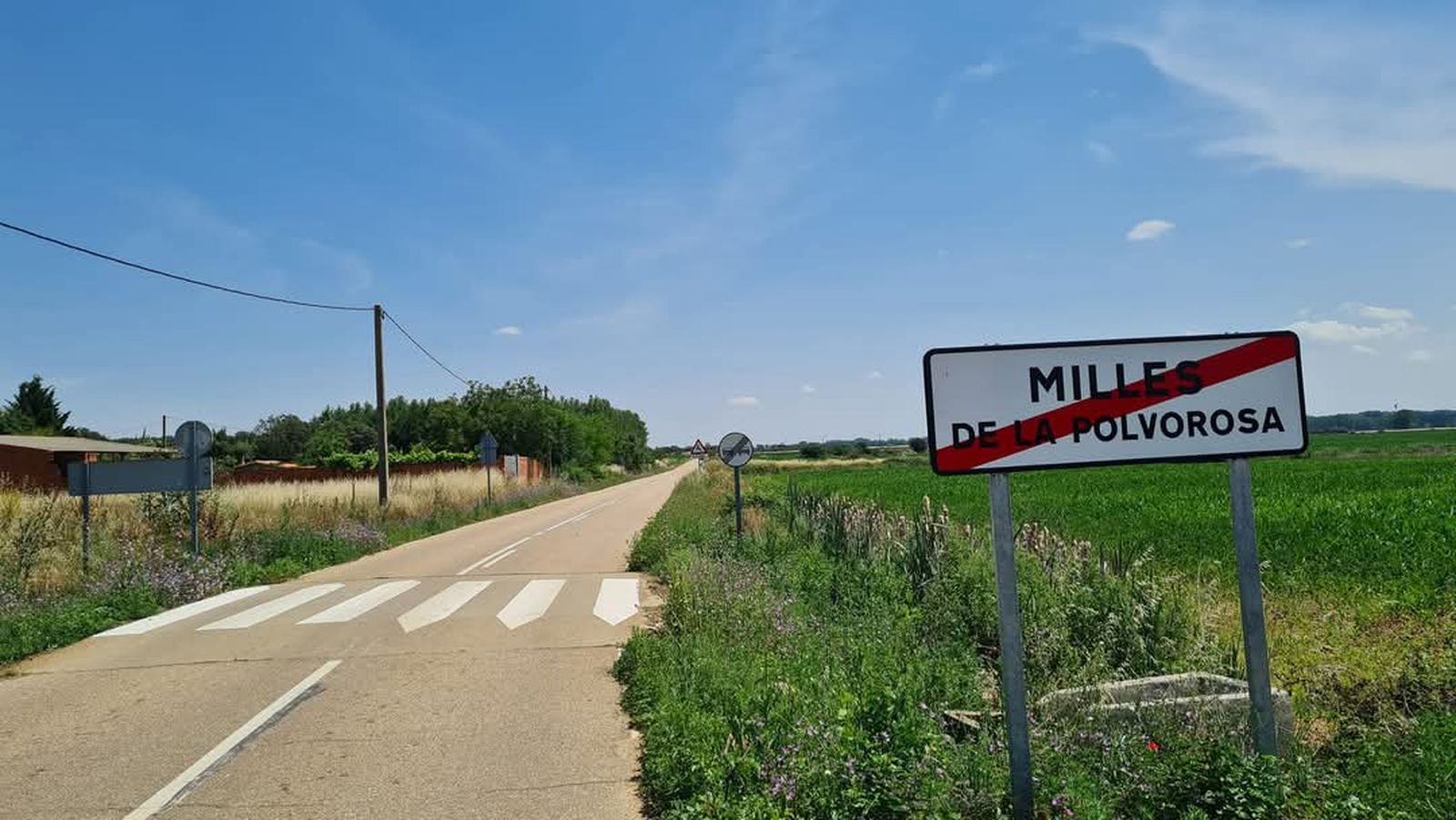 Carretera entre Milles de la Polvorosa y Arcos de la Polvorosa