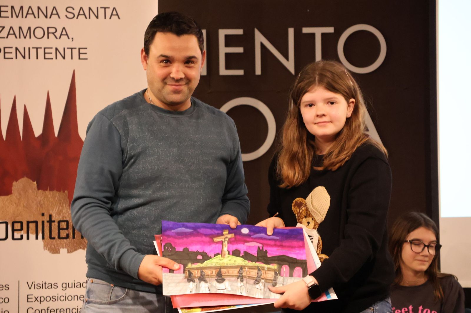 GALERÍA | La Asociación Luz Penitente reparte los premios del VIII Concurso de Dibujo Infantil
