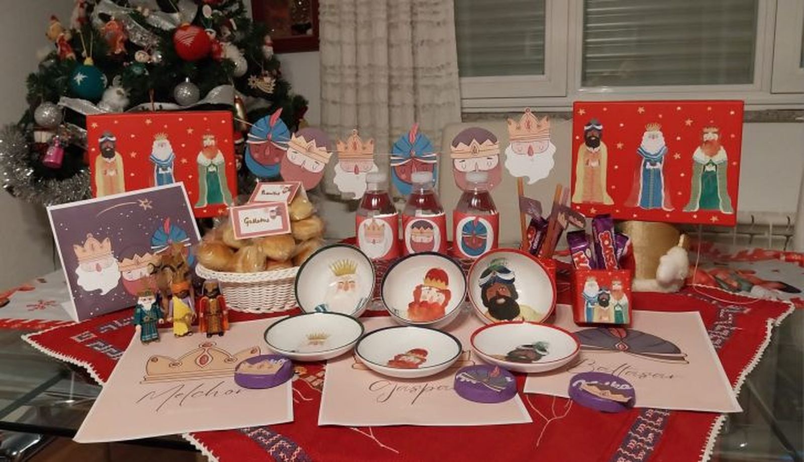 Mesa preparada por Alex y Alba a la espera de los Reyes Magos