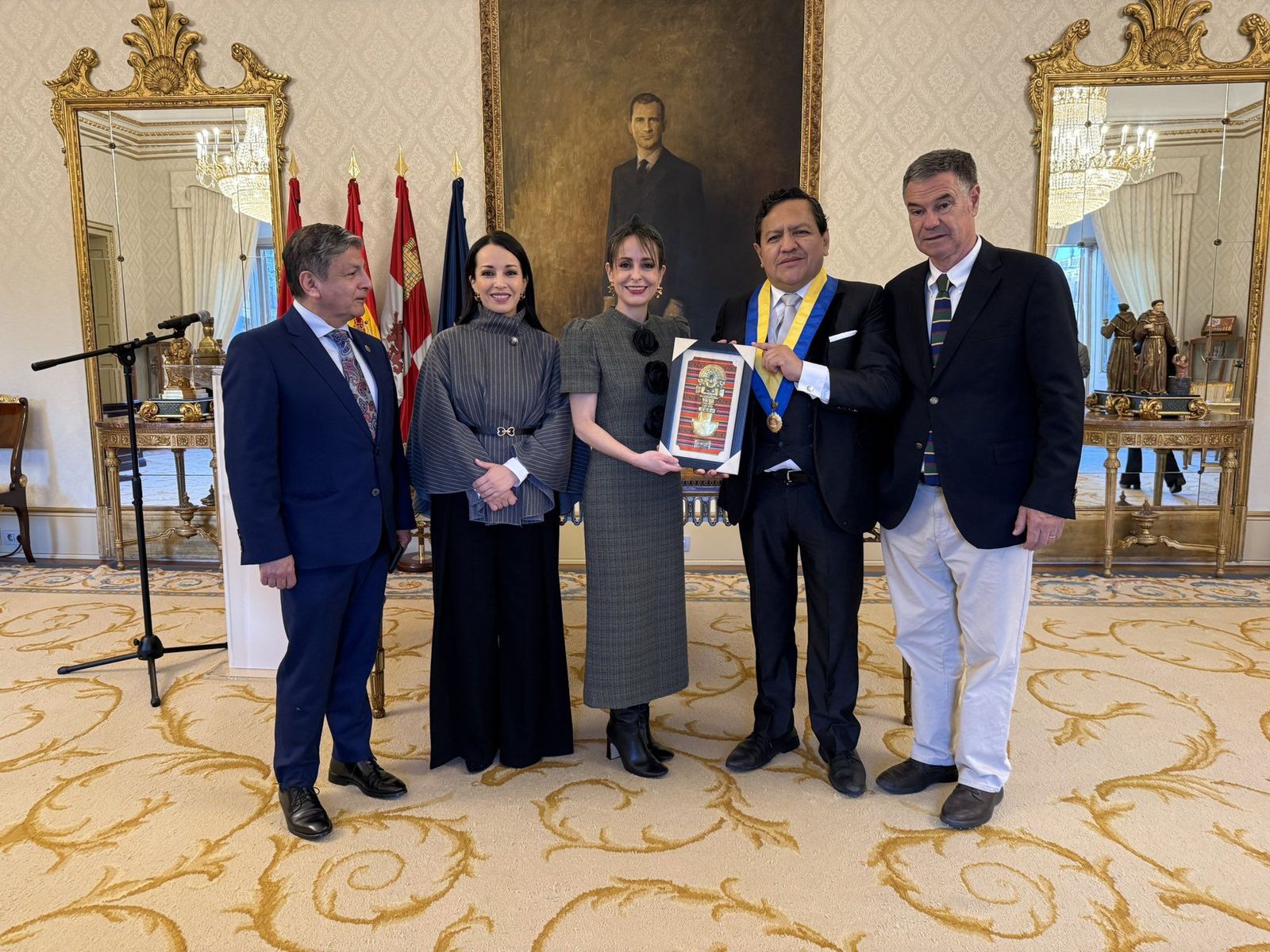 Carmen Seguín recibe a miembros del Parlamento Andino en Salamanca para su asamblea anual. Ayto de Salamanca