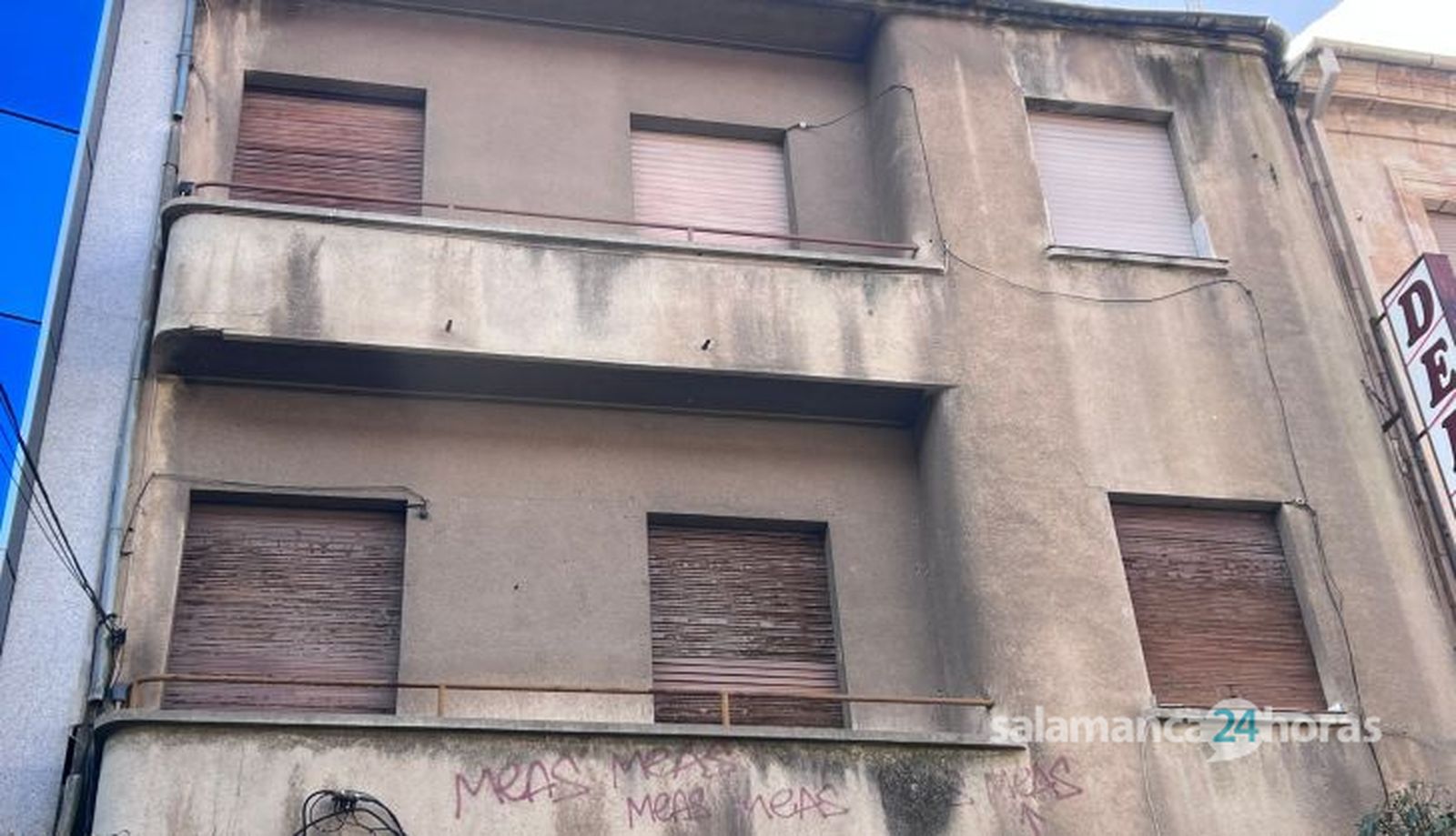 Edificio racionalista en el centro de Salamanca 