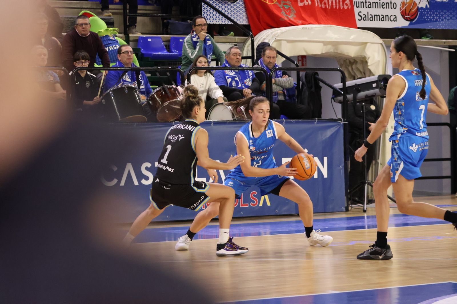 Perfumerías Avenida – Estudiantes