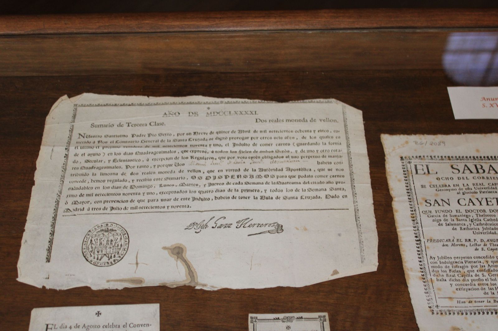 biblioteca-usal-serendipias-libros-historicos-directora-de-la-biblioteca-de-la-usal-libros-10