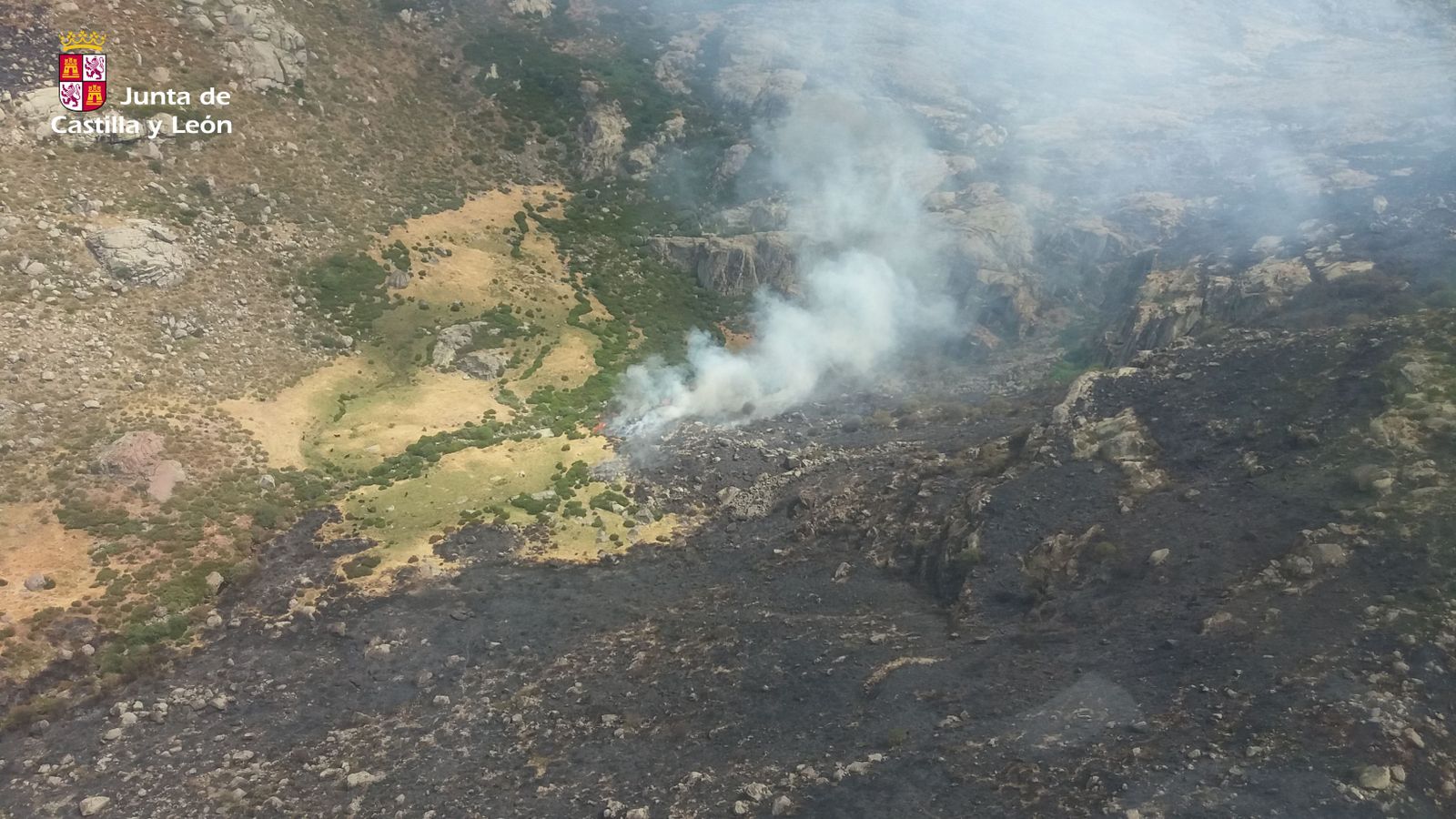 Incendio en Candelario. Foto @naturalezacyl
