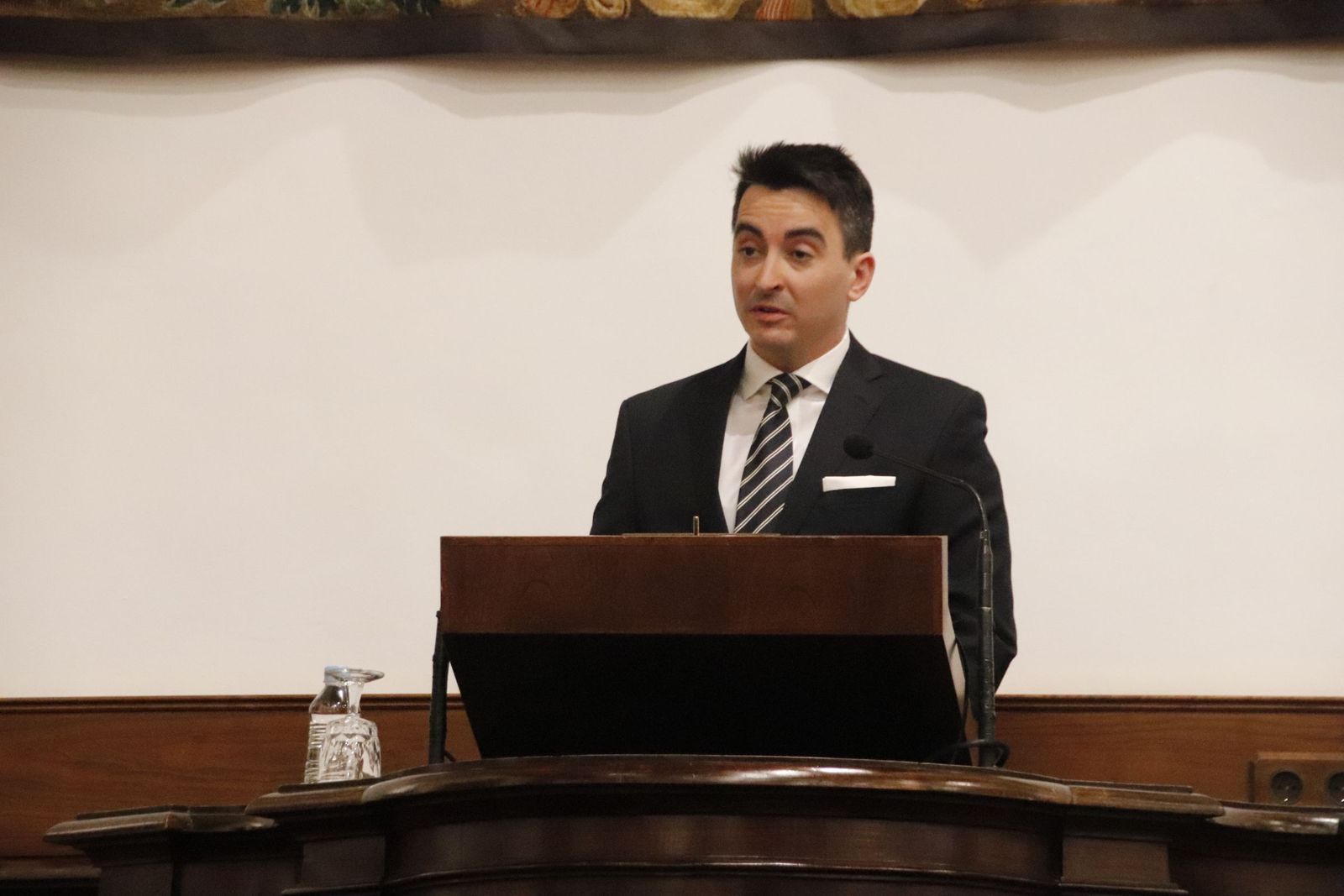 Dr. Salvat junior realizará "in memoriam"