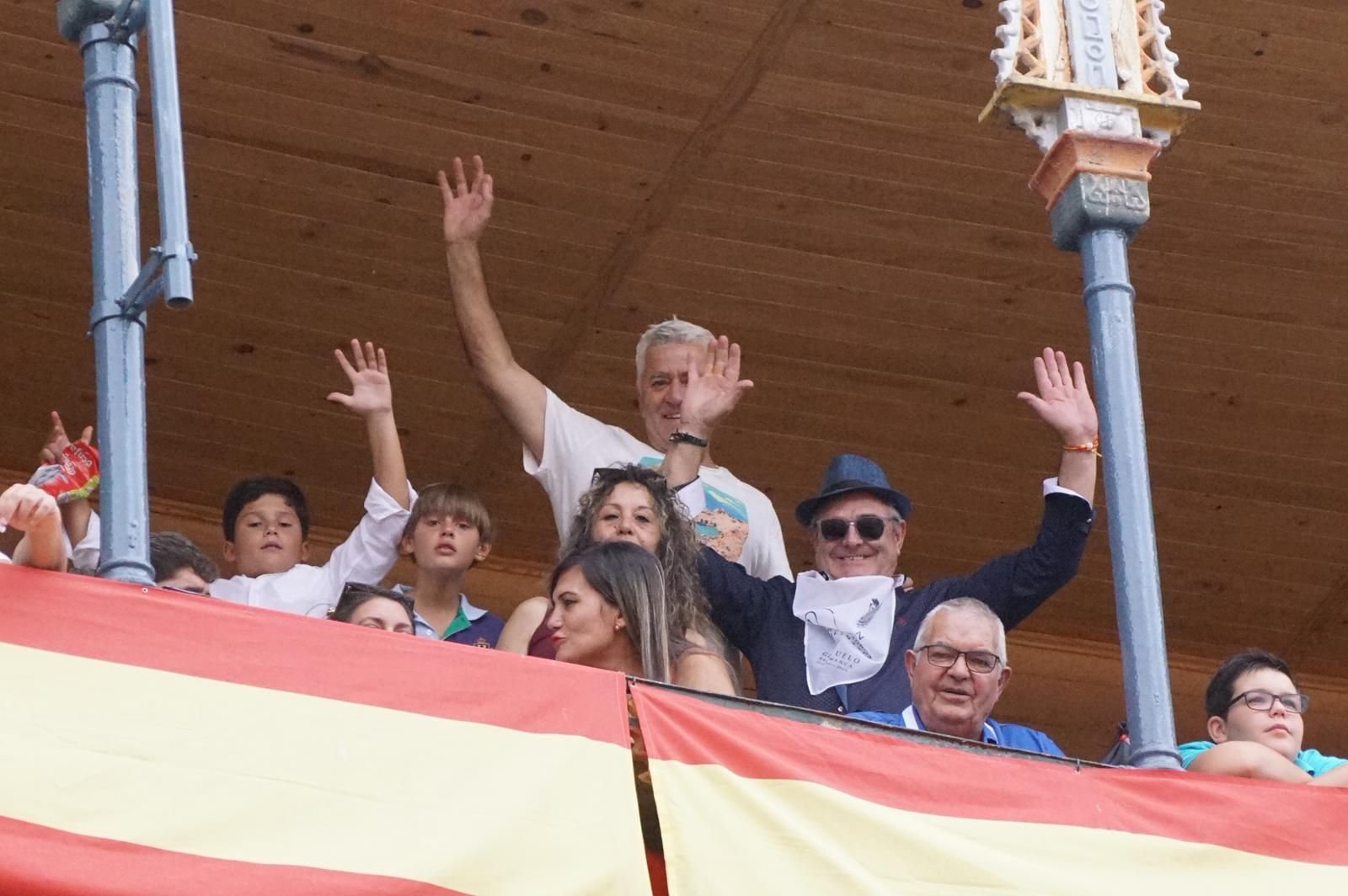 Gran ambiente en La Glorieta para la tarde de toros de Morante de la Puebla, Ismael Martín y Marco Pérez