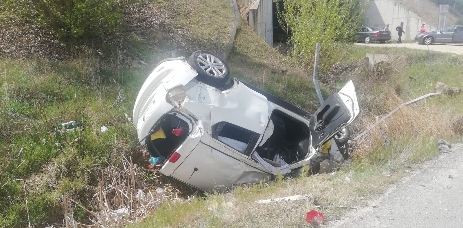 Colisión entre un turismo y un camión en la N 501 (4)