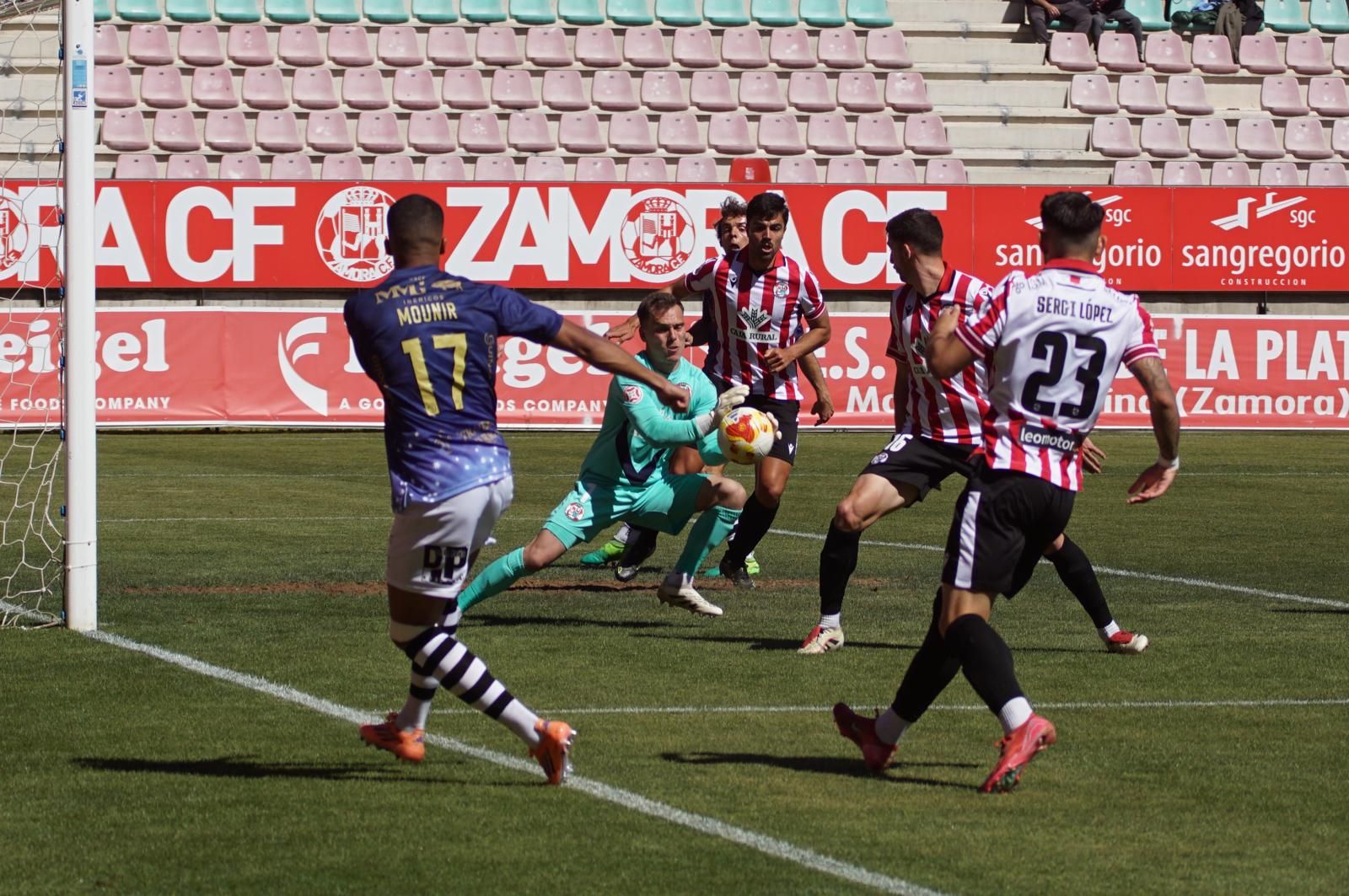 Revive en imágenes el duelo entre el Zamora CF y Unionistas de Salamanca (1).jpeg