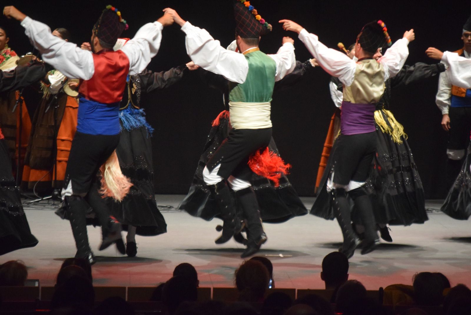 gala-de-clausura-del-festival-internacional-de-folklore-de-zamora-48