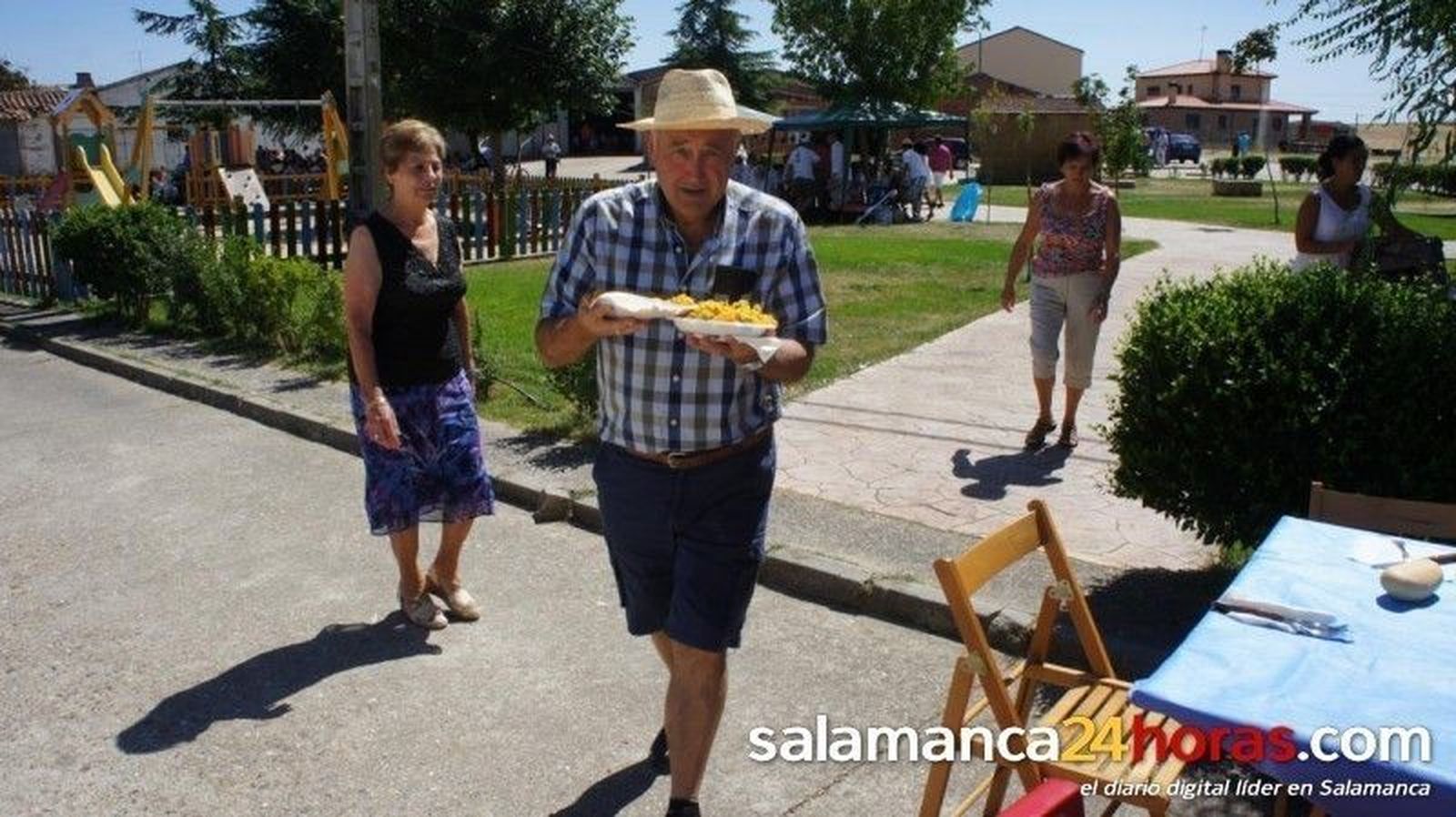 Fiestas en Pajares de la Laguna: Paella
