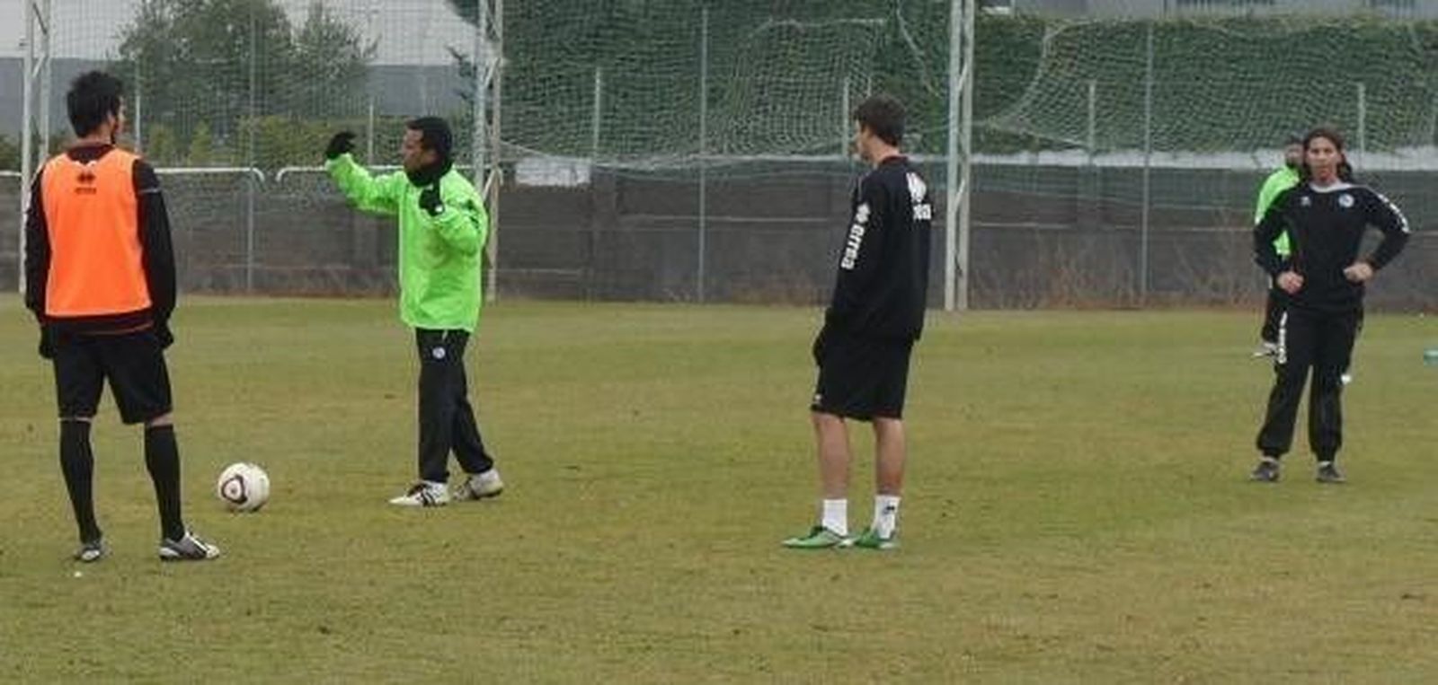 Sito Castro e Igor siguen al margen y Endika va entrando con el grupo