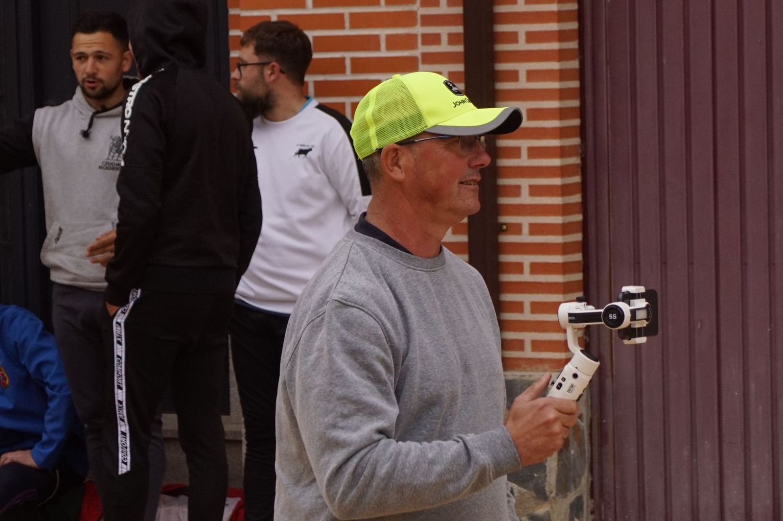 ambiente-y-participacion-durante-el-toro-del-voto-en-villoria-suelta-de-dos-toros-del-cajon-foto-juanes-35