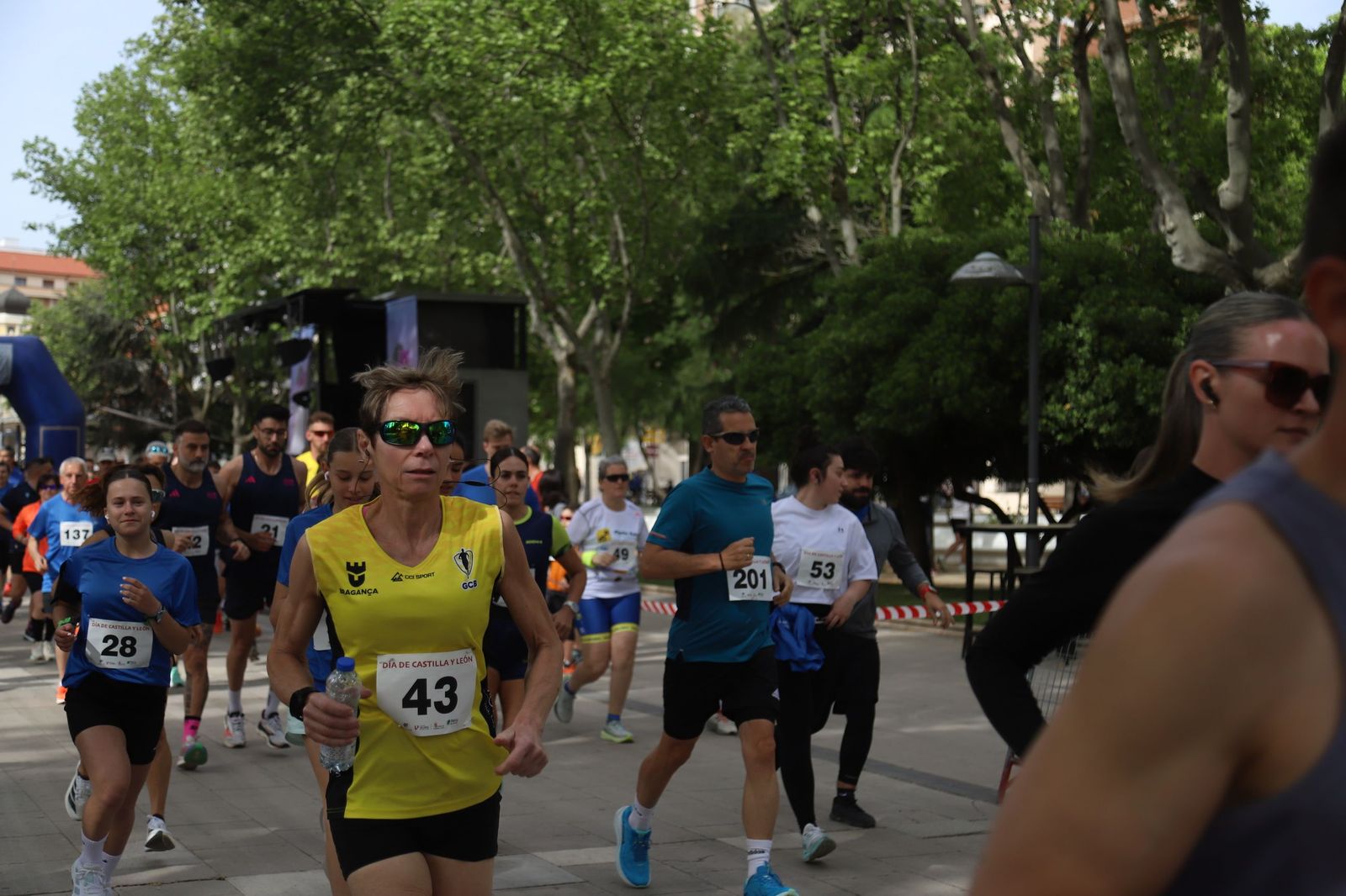 Carrera y marcha por el Día de Castilla y León en Zamora