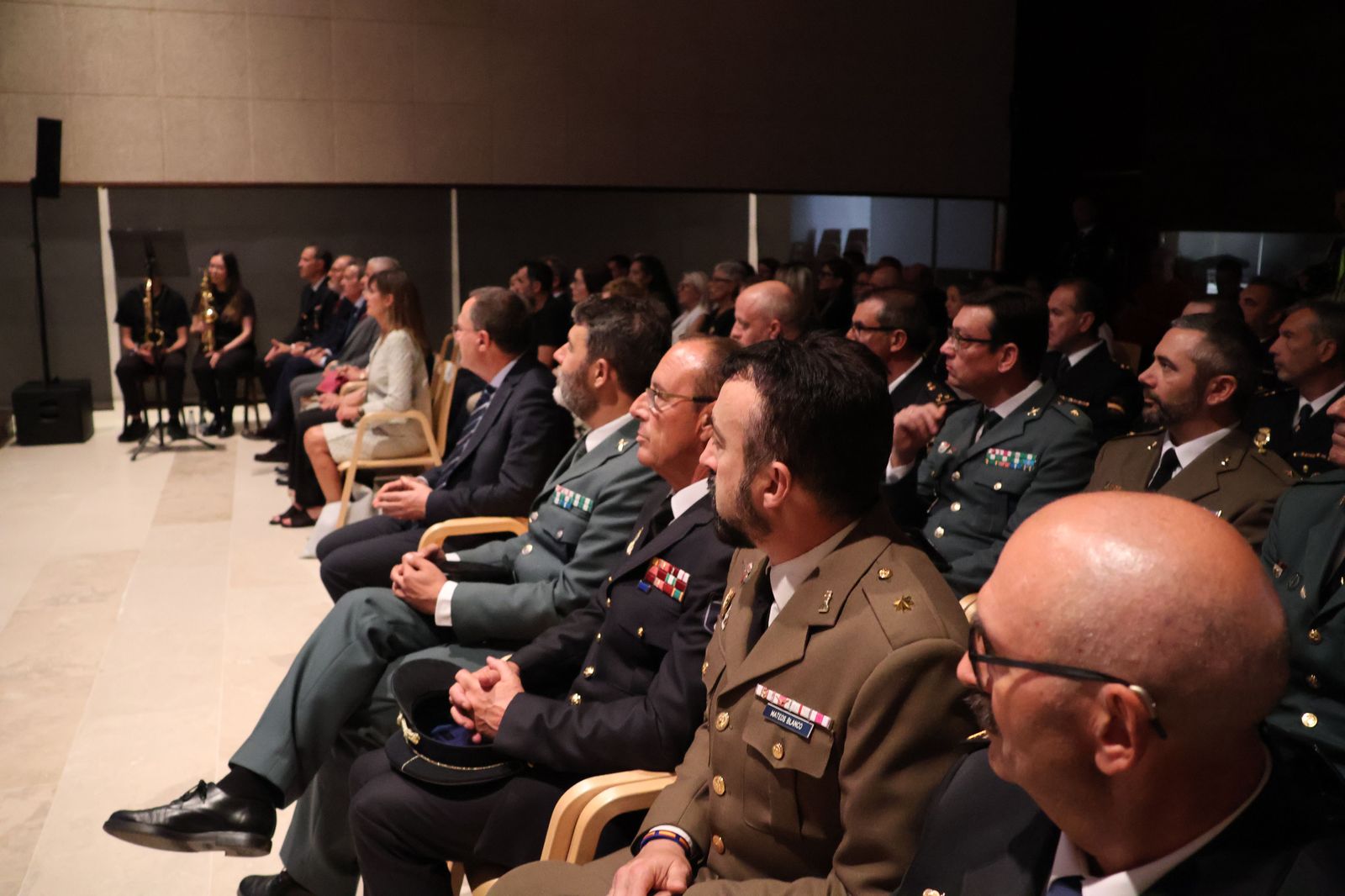 acto-de-homenaje-a-los-policias-nacionales-victimas-del-terrorismo-9