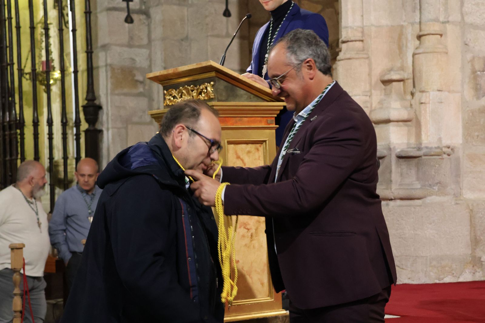 entrada-de-nuevos-hermanos-de-la-vera-cruz-12