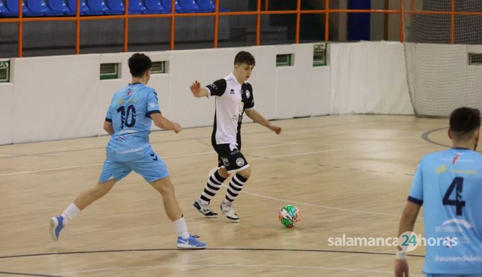 Ángel Zaballos, ante Leis Pontevedra | FOTO SALAMANCA24HORAS.COM