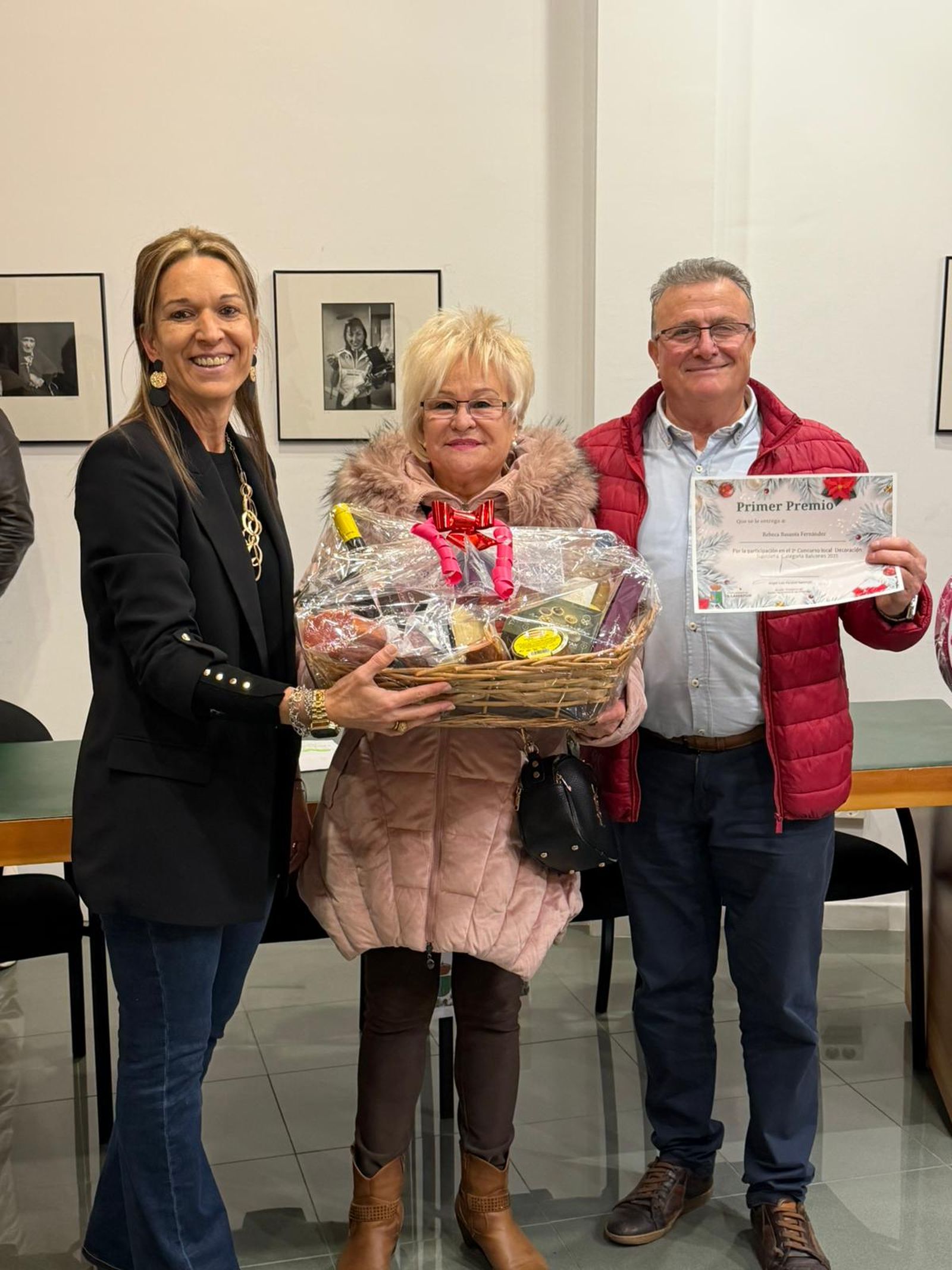 Villamayor entrega los premios de los concursos de decoración navideña y belenes