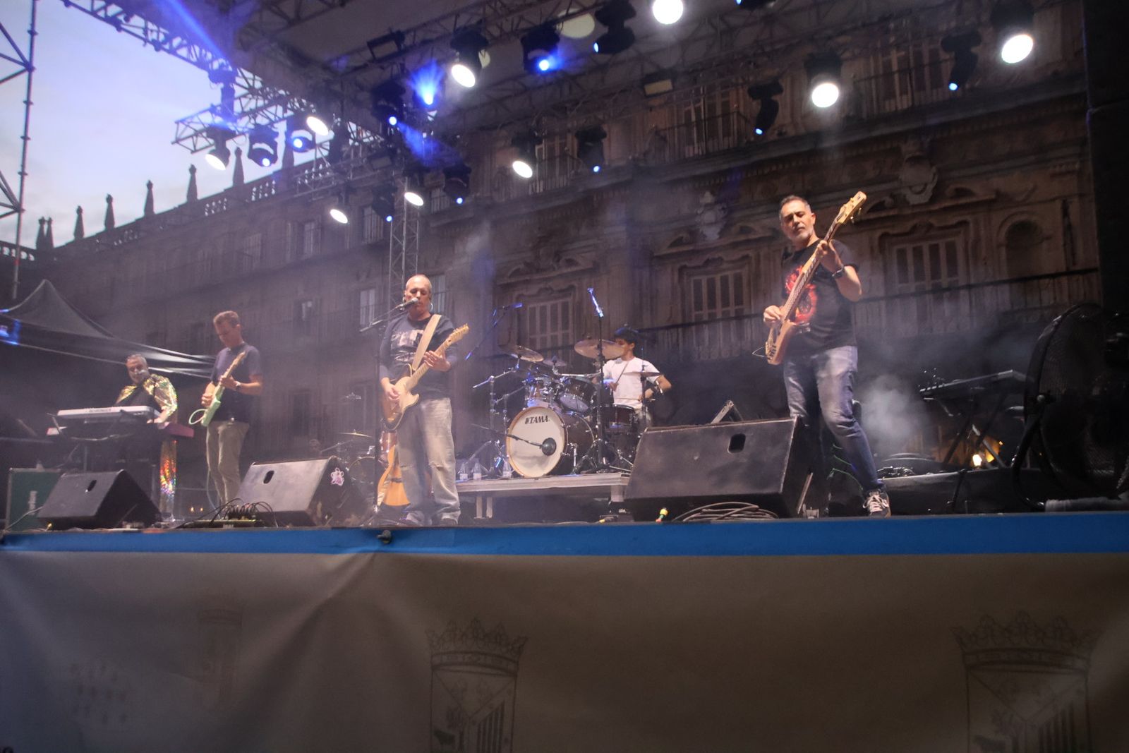 Concierto de Benbow en la Plaza Mayor