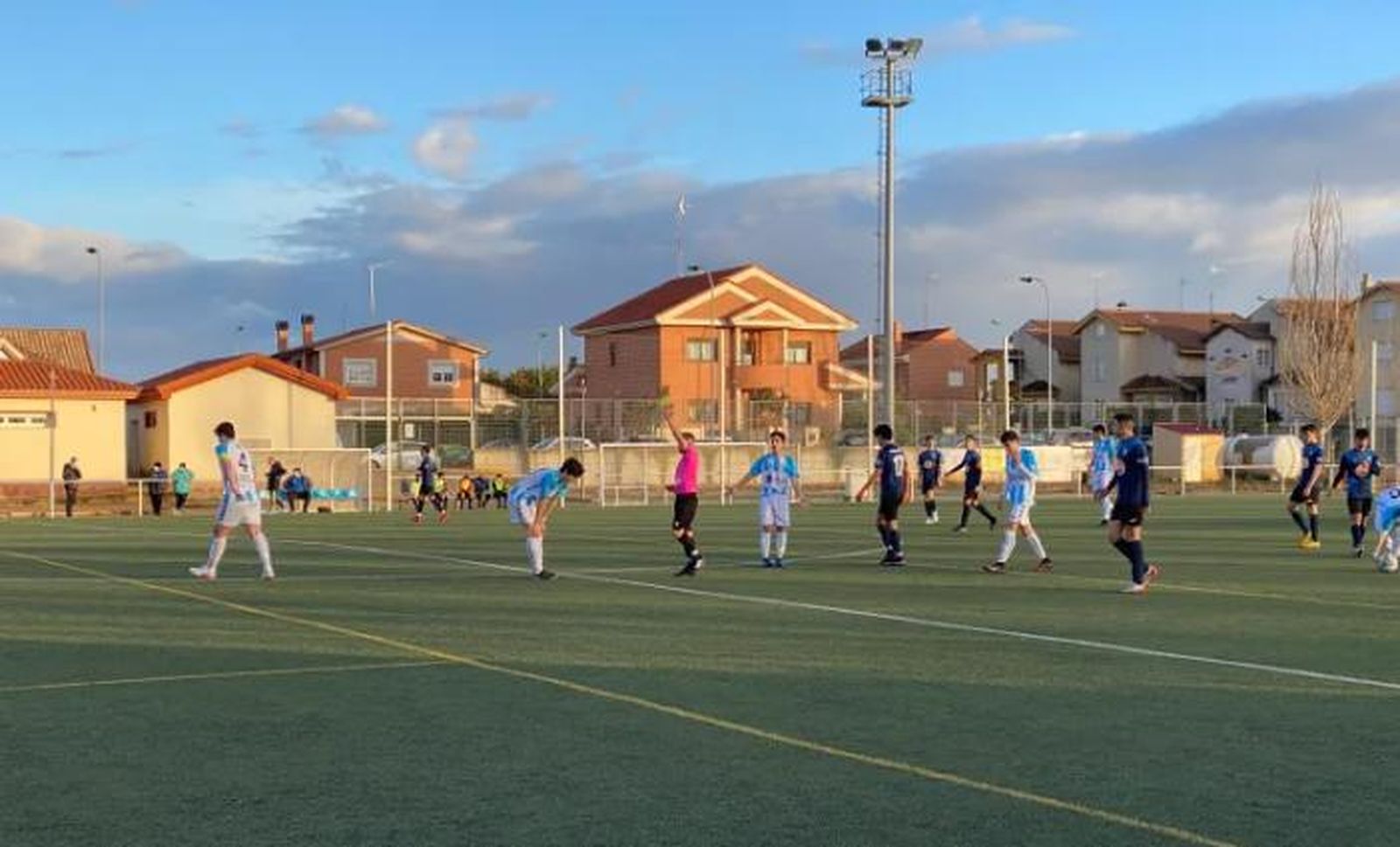Un partido en el campo Alonso Pimentel de Benavente. BenaventeDigital.